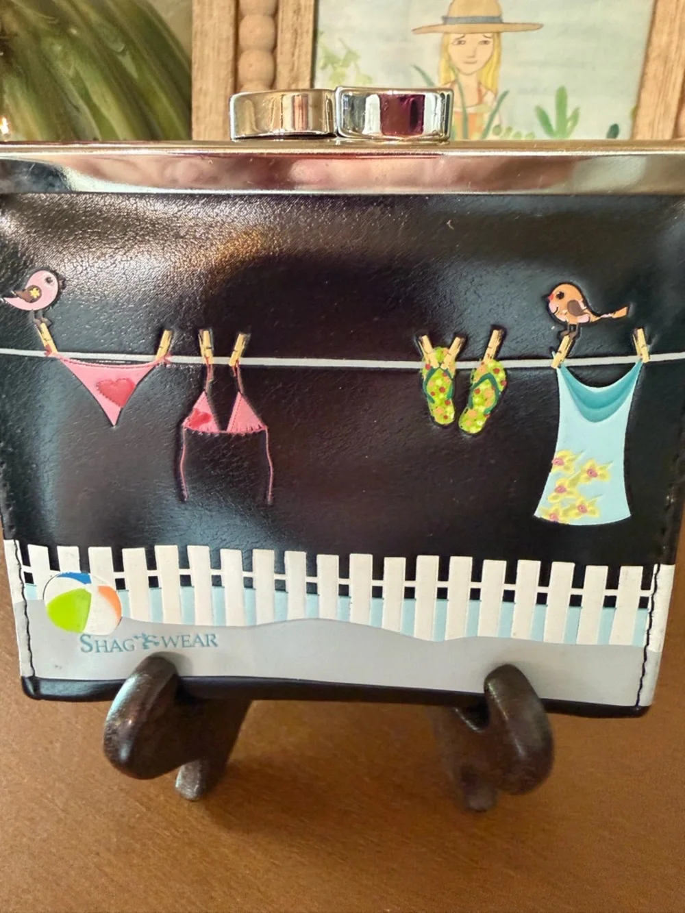 Shag Wear Black Coastal Clothesline Kiss Lock Wallet - Picture 2 of 9